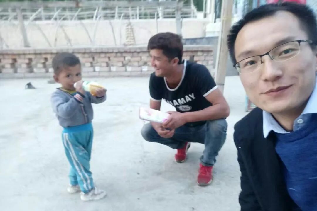 把校训融进铿锵的脚步